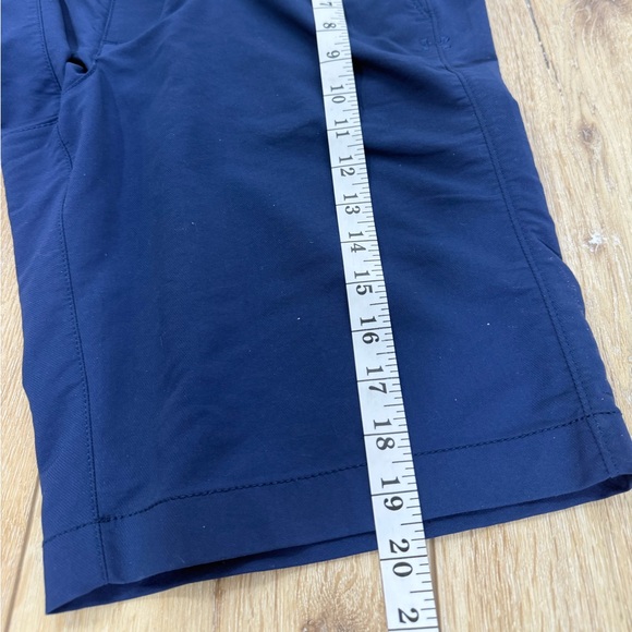 Under Armour Men's Blue Loose Fit Athletic Shorts Size 32 Pockets - Picture 10 of 11